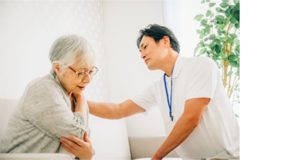 利用者の体の具合を確認する