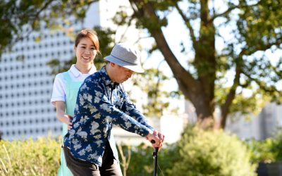 屋外で歩行訓練