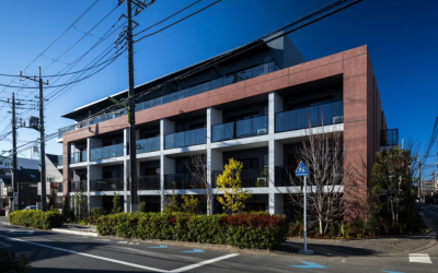 株式会社学研ココファンが2026年3月に東京都世田谷区に新規開設したサービス付き高齢者向け住宅「ココファンレジデンス世田谷弦巻」の外観写真
